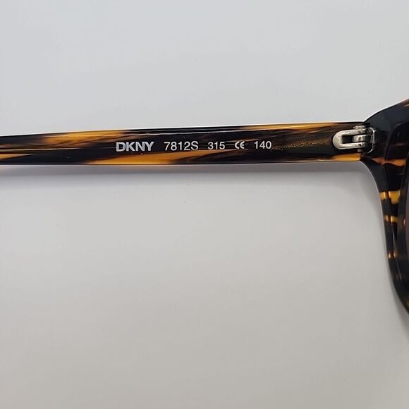 DKNY 7812S 315 52-17-140 Sunglasses Frame Brown Striped Aviator Pilot Retro - Picture 4 of 6